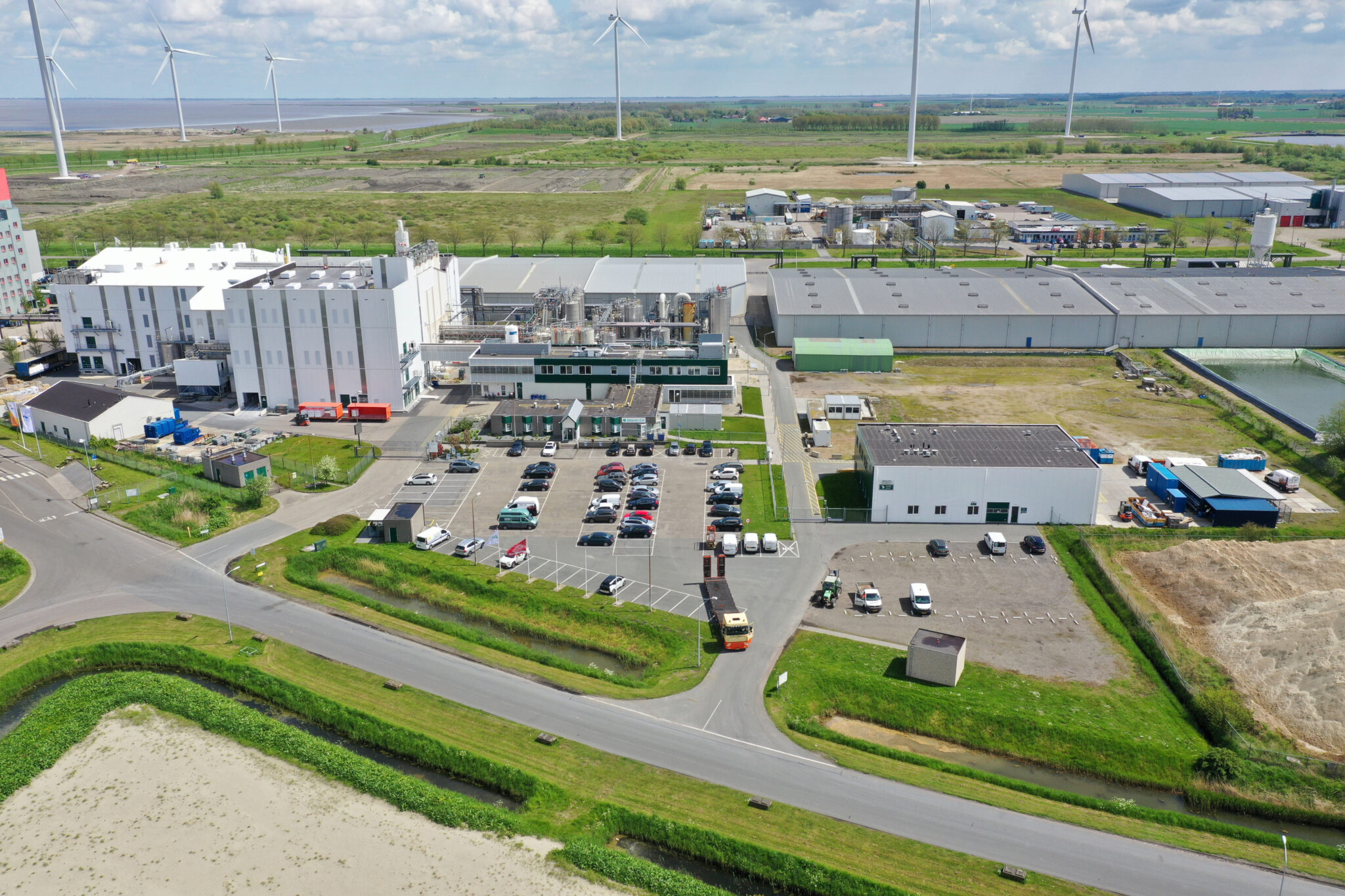 Nieuwe markten voor Zeolyst in Delfzijl - Samenwerkende Bedrijven Eemsregio